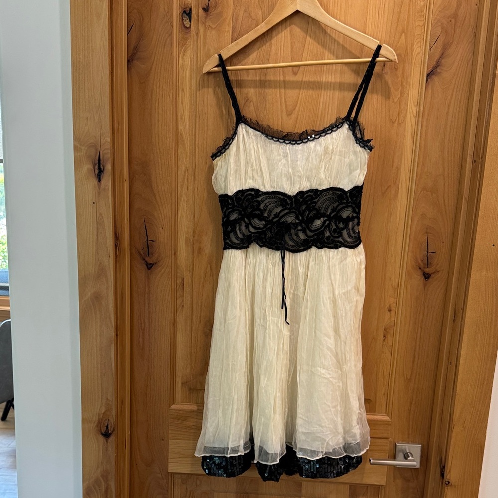Zara Black and Cream Lace Dress